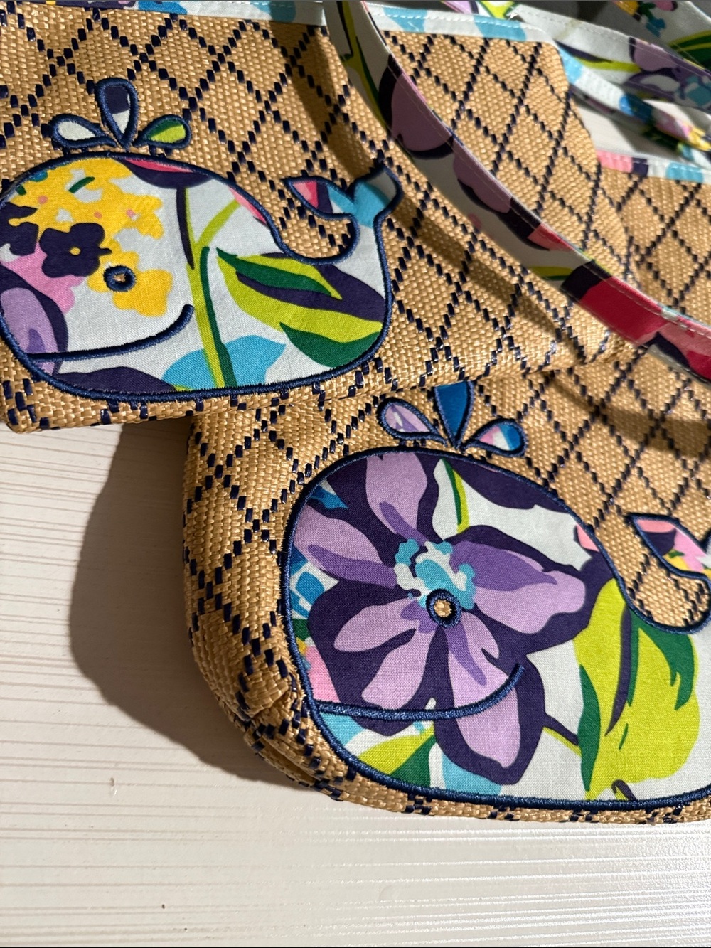 Vera Bradley Marian Floral beach crossbody bag w/whale appliqués& wristlet - Picture 2 of 9